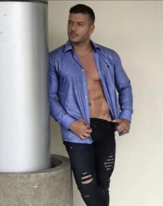 Stripper Thiago Alves (2)